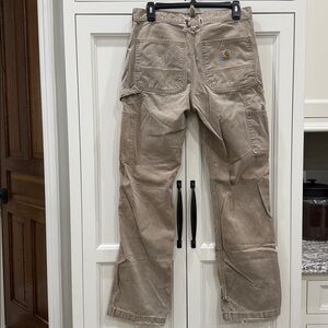 Carhartt extra distressed carpenter pants, men’s 31X32 relaxed fit. Work pants